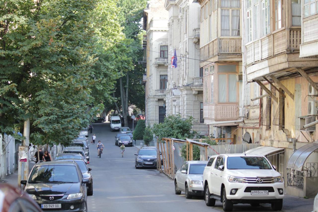 Downtown-Home In The Heart Of Old Tbilisi Buitenkant foto